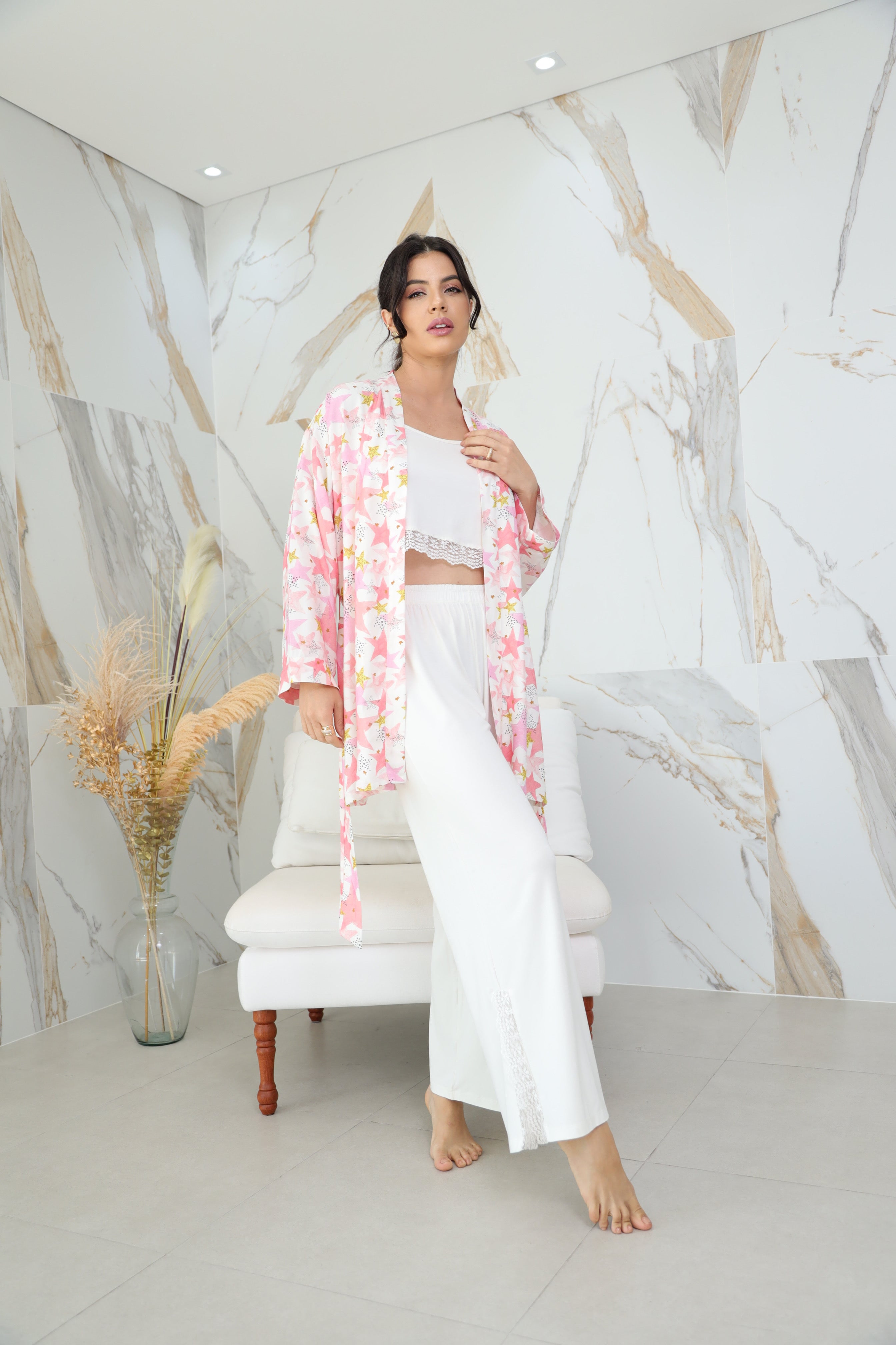 Pijama Americano Longo Três Peças Claro e Kimono Viscolinho